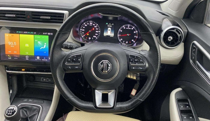 2023 MG ASTOR STYLE 1.5 MT, Petrol, Manual, 22,542 km, Steering Wheel Close Up