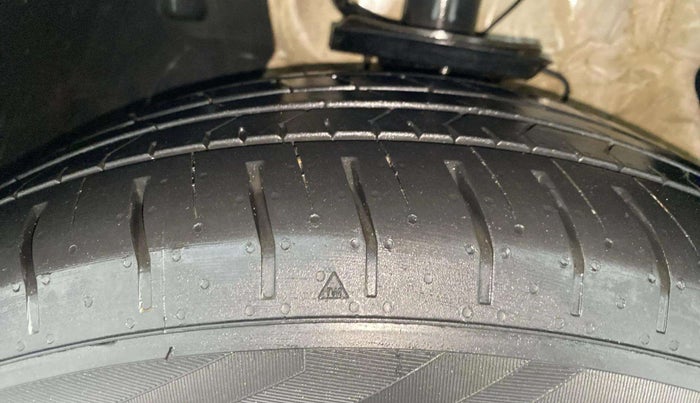 2023 MG ASTOR STYLE 1.5 MT, Petrol, Manual, 22,542 km, Left Front Tyre Tread