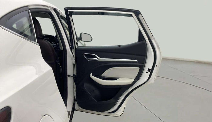2023 MG ASTOR STYLE 1.5 MT, Petrol, Manual, 22,542 km, RHS Rear Door