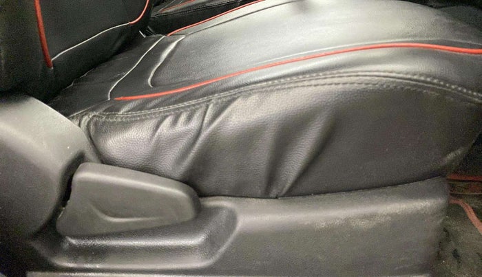 2020 Renault Kwid RXL, Petrol, Manual, 46,238 km, Driver Side Adjustment Panel