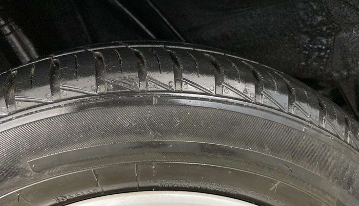 2020 Renault Kwid RXL, Petrol, Manual, 46,238 km, Right Rear Tyre Tread