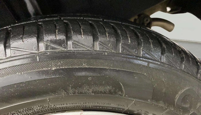 2020 Renault Kwid RXL, Petrol, Manual, 46,238 km, Left Rear Tyre Tread