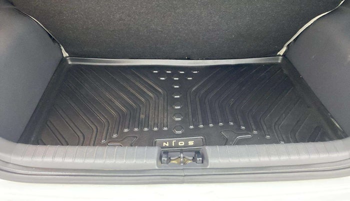 2023 Hyundai GRAND I10 NIOS ASTA 1.2 KAPPA VTVT, Petrol, Manual, 11,088 km, Boot Open Zoomed View