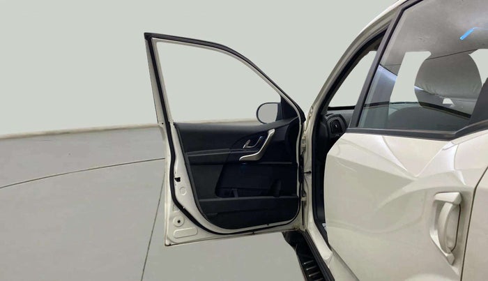 2021 Mahindra XUV500 W7, Diesel, Manual, 19,412 km, LHS Front Door
