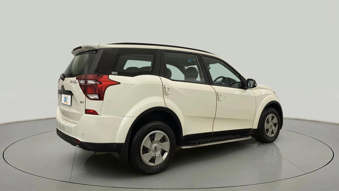 2021 Mahindra XUV500 W7, Diesel, Manual, 19,605 km, Right Back Diagonal