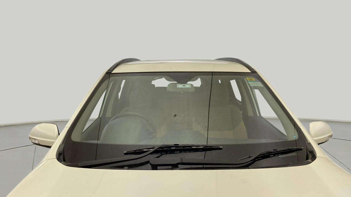 2021 Mahindra XUV500 W7, Diesel, Manual, 19,605 km, Front Windshield