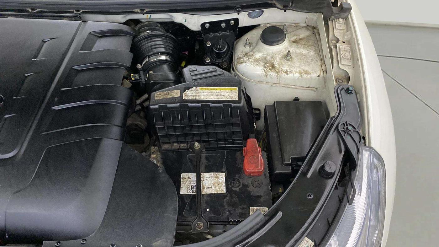2021 Mahindra XUV500 W7, Diesel, Manual, 19,605 km, Engine View - Left