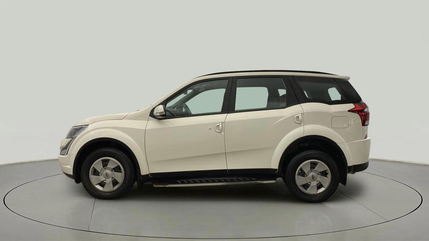 2021 Mahindra XUV500 W7, Diesel, Manual, 19,605 km, Left Side