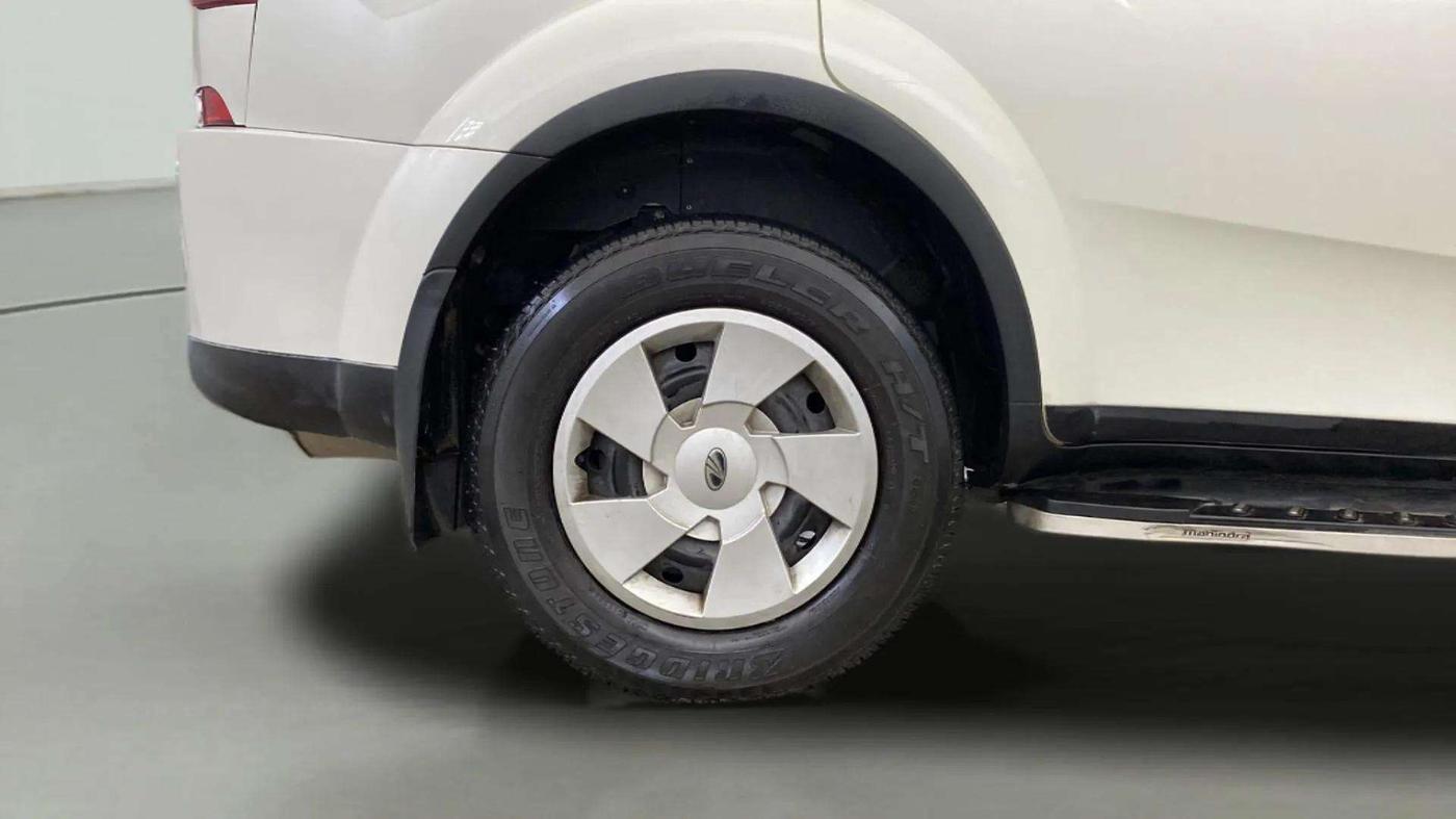 2021 Mahindra XUV500 W7, Diesel, Manual, 19,605 km, Right Rear Wheel