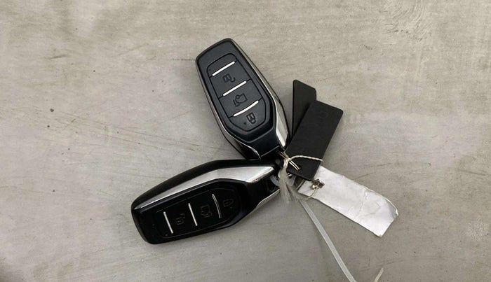 2021 Mahindra XUV500 W7, Diesel, Manual, 19,412 km, Key Close Up