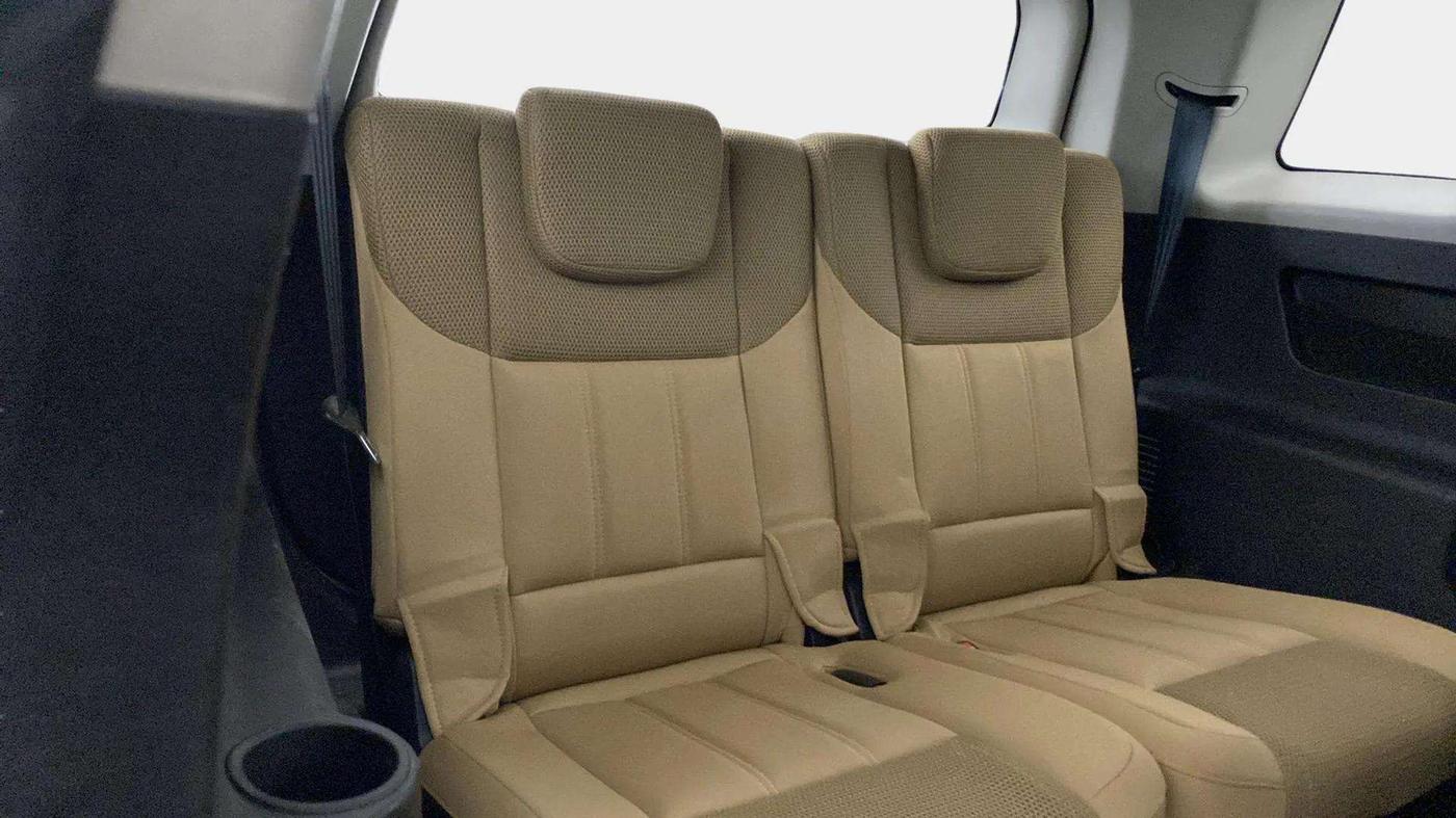2021 Mahindra XUV500 W7, Diesel, Manual, 19,605 km, Third Seat Row ( optional )
