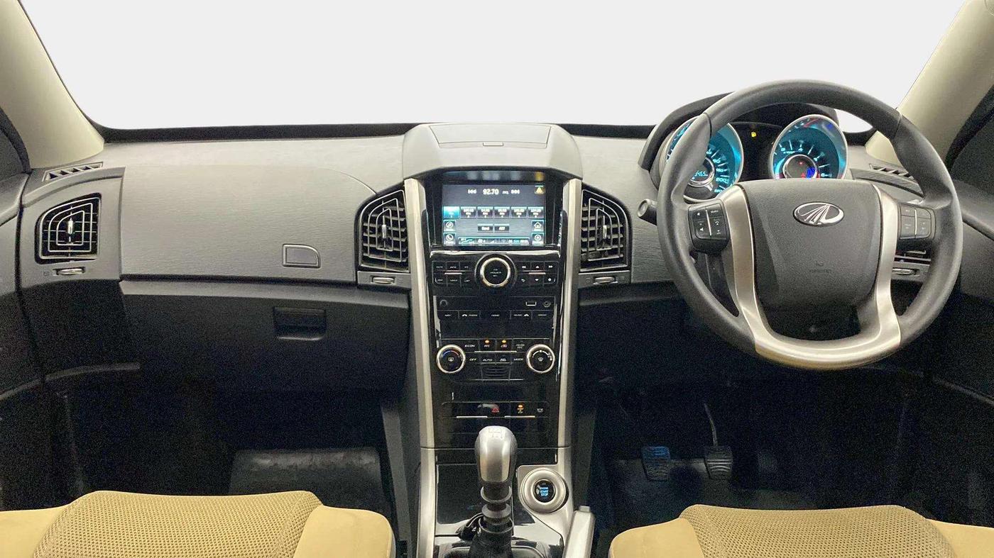 2021 Mahindra XUV500 W7, Diesel, Manual, 19,605 km, Dashboard
