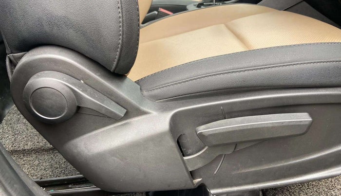 2022 Tata PUNCH CREATIVE 1.2 AMT KAZIRANGA EDITION , Petrol, Automatic, 50 km, Driver Side Adjustment Panel