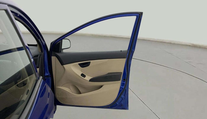 2017 Hyundai Eon ERA +, CNG, Manual, 70,776 km, RHS Front Door