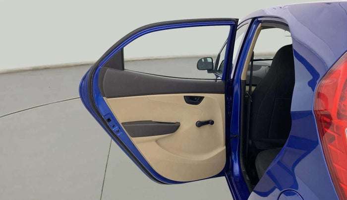 2017 Hyundai Eon ERA +, CNG, Manual, 70,776 km, LHS Rear Door