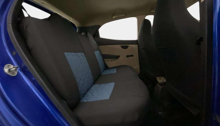 2017 Hyundai Eon ERA +, CNG, Manual, 70,776 km, Right Side Rear Door Cabin