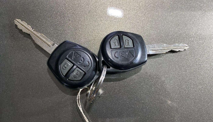 2021 Maruti Baleno DELTA CVT PETROL 1.2, Petrol, Automatic, 64,443 km, Key Close Up