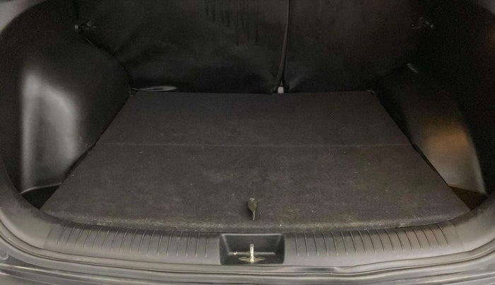 2018 Hyundai Creta SX AT 1.6 PETROL, Petrol, Automatic, 53,588 km, Boot Inside
