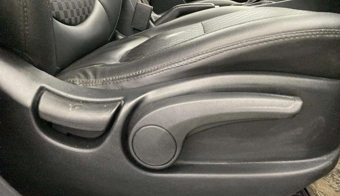 2018 Hyundai Creta SX AT 1.6 PETROL, Petrol, Automatic, 53,588 km, Driver Side Adjustment Panel