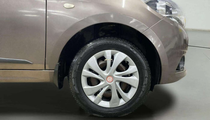 2018 Tata Tiago XT PETROL, Petrol, Manual, 51,126 km, Right Front Wheel