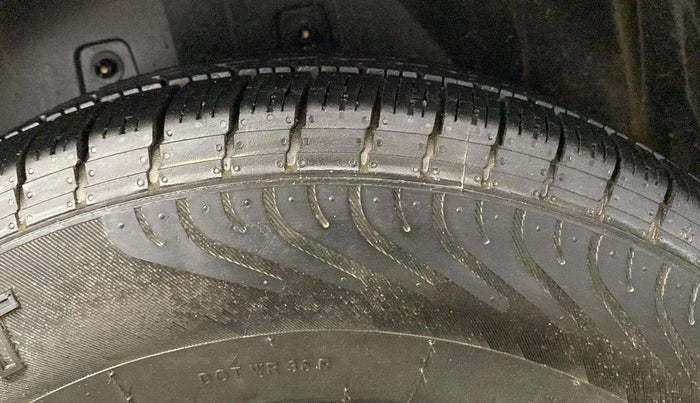 2019 Mahindra TUV300 T10, Diesel, Manual, 75,342 km, Left Rear Tyre Tread