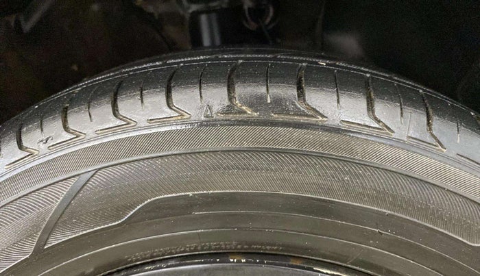 2022 Hyundai VENUE SX 1.2 PETROL, Petrol, Manual, 71,314 km, Right Front Tyre Tread
