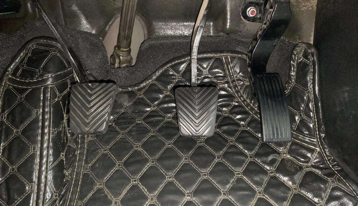 2022 Hyundai VENUE SX 1.2 PETROL, Petrol, Manual, 71,314 km, Pedals