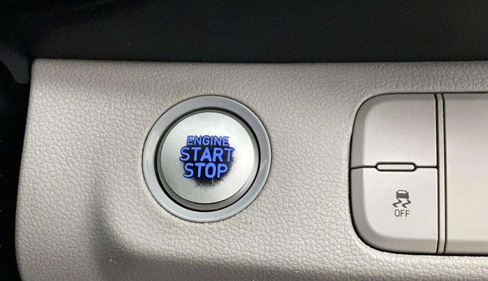 2022 Hyundai VENUE SX 1.2 PETROL, Petrol, Manual, 71,314 km, Keyless Start/ Stop Button
