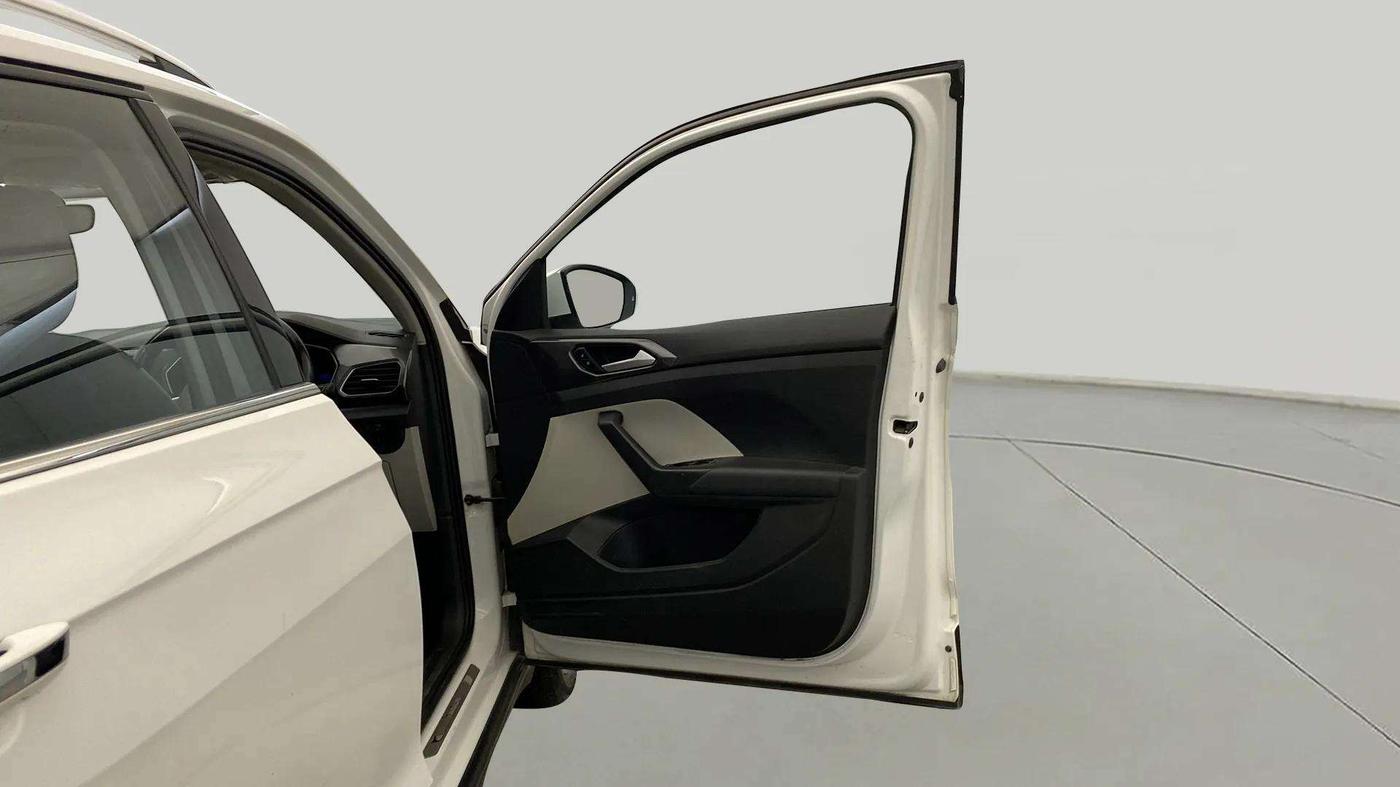 2021 Volkswagen TAIGUN TOPLINE 1.0 TSI AT, Petrol, Automatic, 62,949 km, RHS Front Door