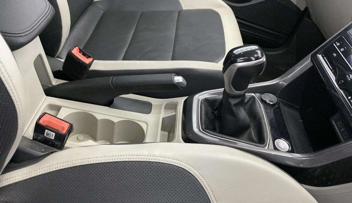 2021 Volkswagen TAIGUN TOPLINE 1.0 TSI AT, Petrol, Automatic, 62,949 km, Gear Lever