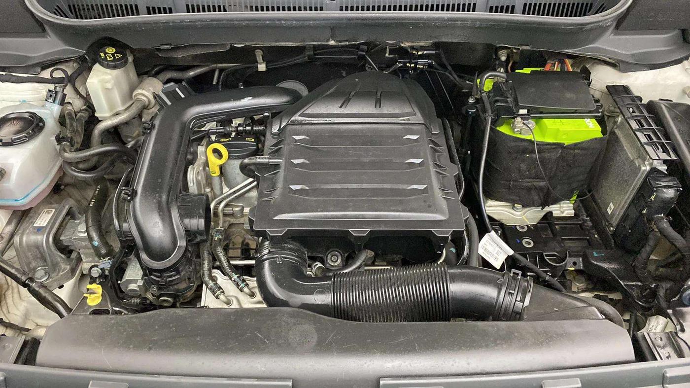 2021 Volkswagen TAIGUN TOPLINE 1.0 TSI AT, Petrol, Automatic, 62,949 km, Engine View