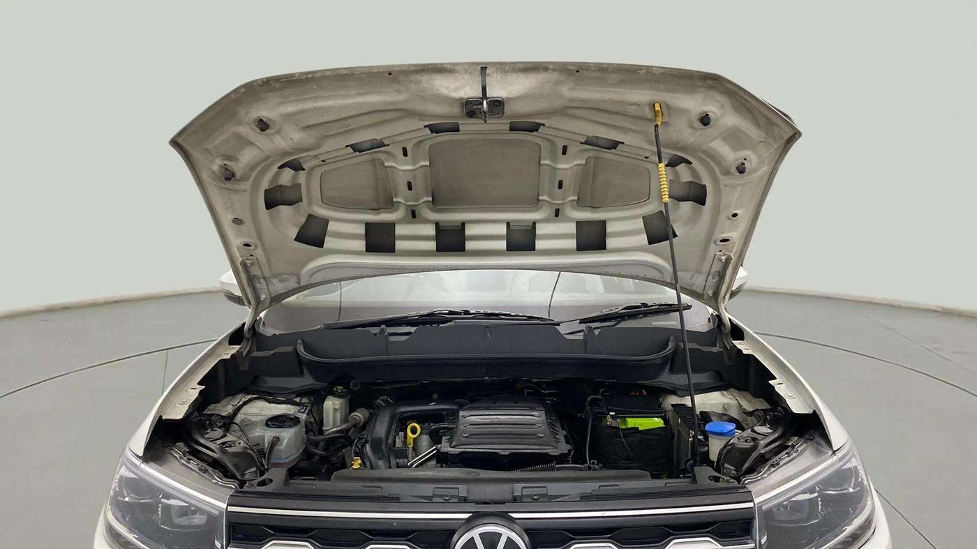 2021 Volkswagen TAIGUN TOPLINE 1.0 TSI AT, Petrol, Automatic, 62,949 km, Open Bonet