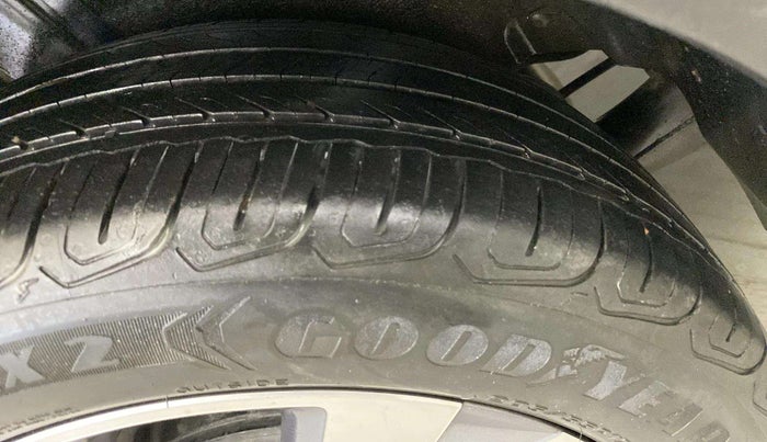 2021 Volkswagen TAIGUN TOPLINE 1.0 TSI AT, Petrol, Automatic, 62,949 km, Left Front Tyre Tread