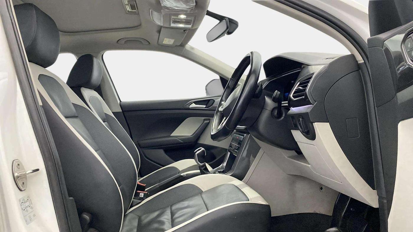 2021 Volkswagen TAIGUN TOPLINE 1.0 TSI AT, Petrol, Automatic, 62,949 km, Right Side Front Door Cabin