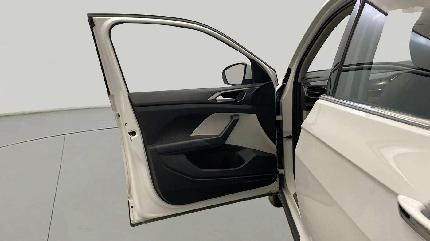 2021 Volkswagen TAIGUN TOPLINE 1.0 TSI AT, Petrol, Automatic, 62,949 km, LHS Front Door