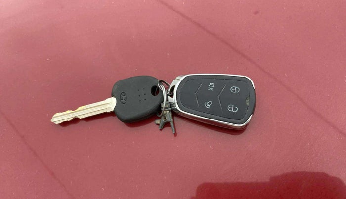2015 Hyundai Eon ERA +, Petrol, Manual, 43,256 km, Key Close Up