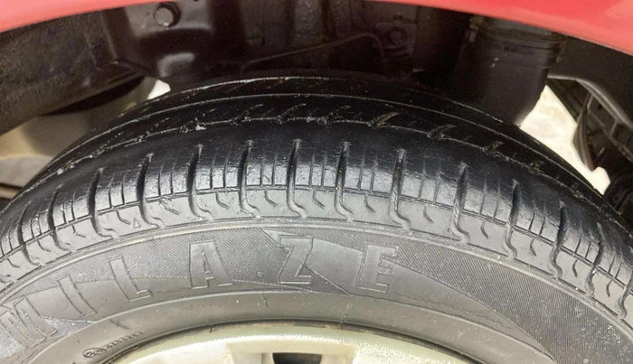 2015 Hyundai Eon ERA +, Petrol, Manual, 43,256 km, Left Rear Tyre Tread