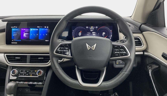 2023 Mahindra XUV700 AX 7 D AT 7 STR, Diesel, Automatic, 17,687 km, Steering Wheel Close Up