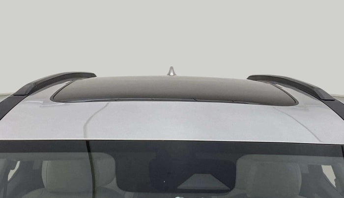 2023 Mahindra XUV700 AX 7 D AT 7 STR, Diesel, Automatic, 17,687 km, Moonroof/ Sunroof