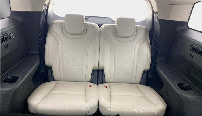 2023 Mahindra XUV700 AX 7 D AT 7 STR, Diesel, Automatic, 17,687 km, Third Seat Row ( optional )