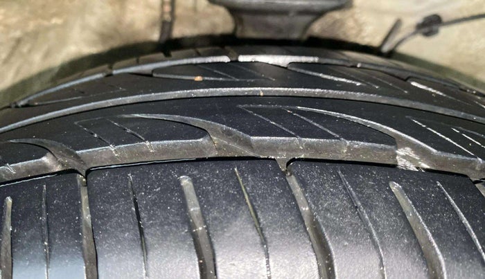 2022 Maruti Alto LXI OPT CNG, CNG, Manual, 43,298 km, Right Front Tyre Tread