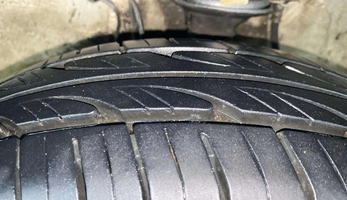 2022 Maruti Alto LXI OPT CNG, CNG, Manual, 43,298 km, Left Front Tyre Tread