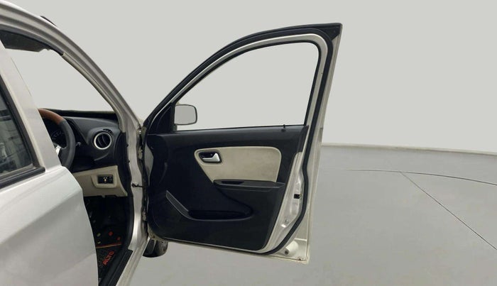 2022 Maruti Alto LXI OPT CNG, CNG, Manual, 43,298 km, RHS Front Door