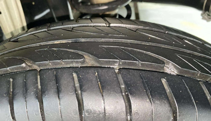 2022 Maruti Alto LXI OPT CNG, CNG, Manual, 43,298 km, Left Rear Tyre Tread