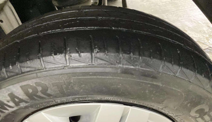 2021 Maruti Alto LXI CNG, CNG, Manual, 63,175 km, Right Rear Tyre Tread