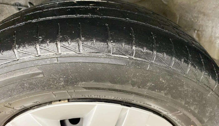 2021 Maruti Alto LXI CNG, CNG, Manual, 63,175 km, Left Rear Tyre Tread