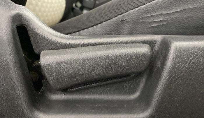 2021 Maruti Alto LXI CNG, CNG, Manual, 63,175 km, Driver Side Adjustment Panel