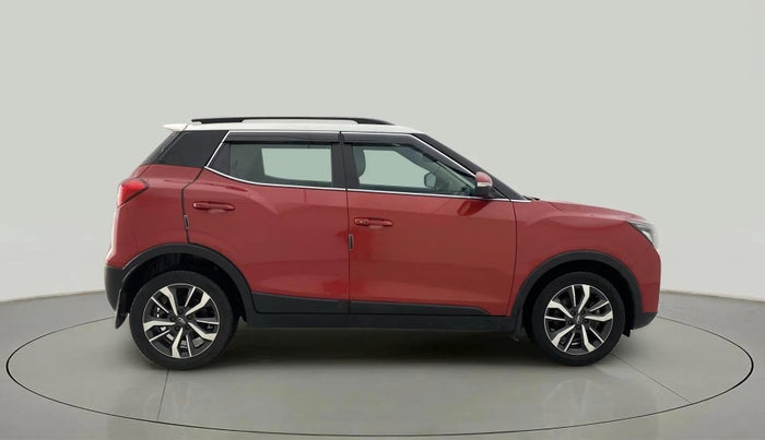 2021 Mahindra XUV300 W8 (O) 1.5 DIESEL, Diesel, Manual, 85,374 km, Right Side View