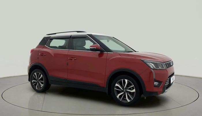 2021 Mahindra XUV300 W8 (O) 1.5 DIESEL, Diesel, Manual, 85,374 km, Right Front Diagonal