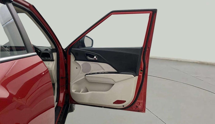 2021 Mahindra XUV300 W8 (O) 1.5 DIESEL, Diesel, Manual, 85,374 km, RHS Front Door